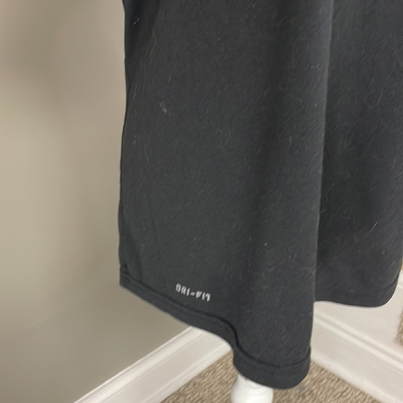 Men’s Nike Dri fit short sleeve black top - Picture 4 of 7